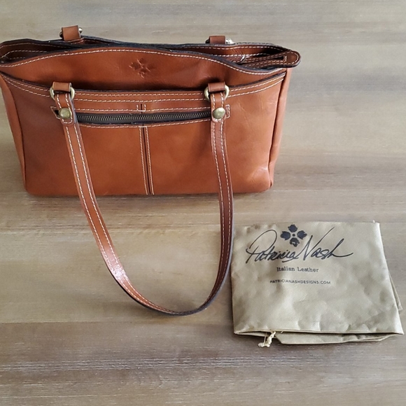 Patricia Nash Handbags - NWT Patricia Nash Poppy Top Tote Bag